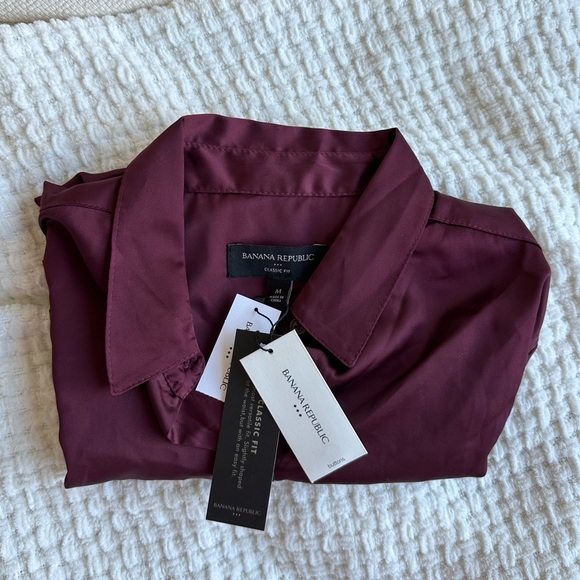 Banana Republic Tops - Silky Banana Republic Button Down
